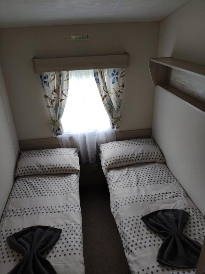 Lovely Static 8 Bed Caravanat At Billing Aquadrome Northampton Dış mekan fotoğraf